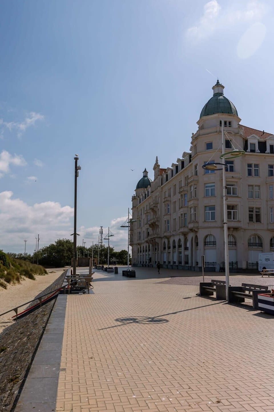 Seaside surroundings perfect for long walks. 🚶‍♀️