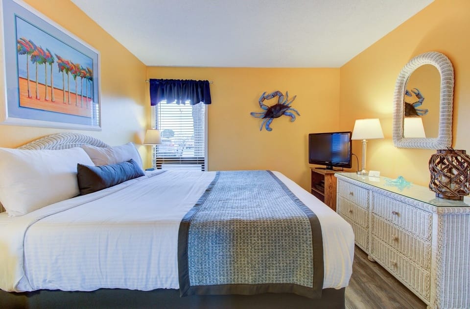 Atlantic Towers 102-print-014-028-Bedroom-4200x2759-300dpi