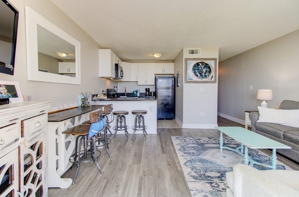 Atlantic Towers 103-print-006-013-Main Living Area-4200x2761-300dpi
