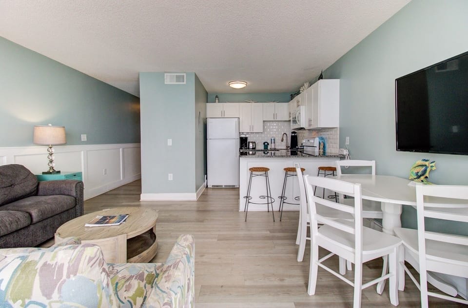 Atlantic Towers 1104-print-004-020-Main Living Area-4200x2761-300dpi