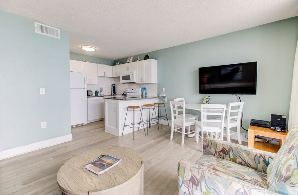 Atlantic Towers 1104-print-005-022-Main Living Area-4200x2760-300dpi