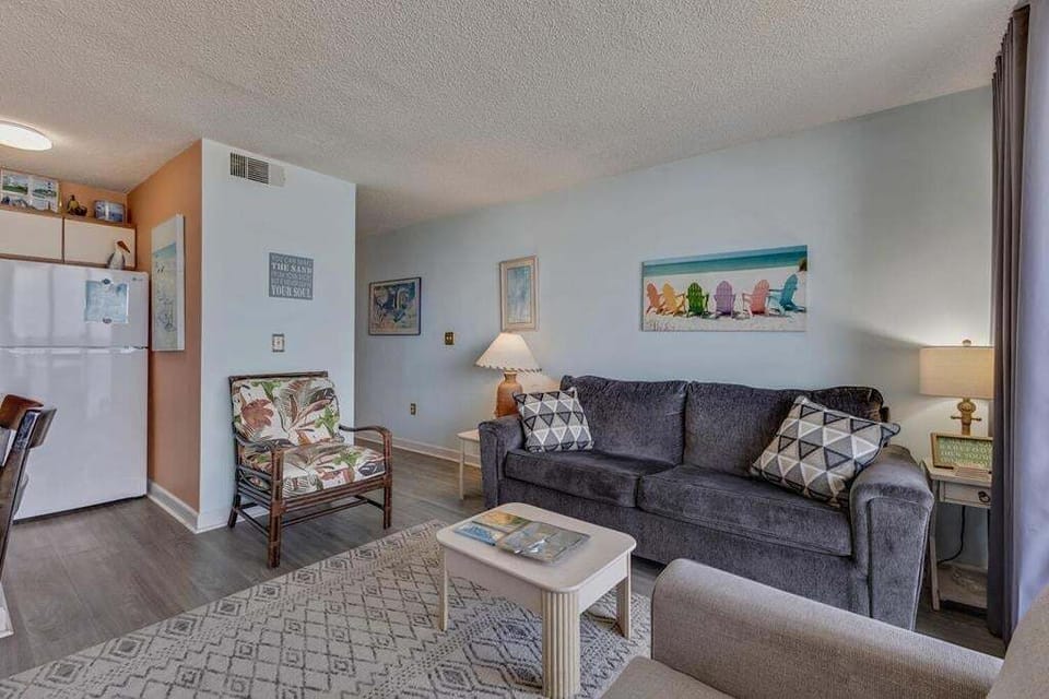 Atlantic Towers 411-large-005-034-Main Living Area-1500x1000-72dpi