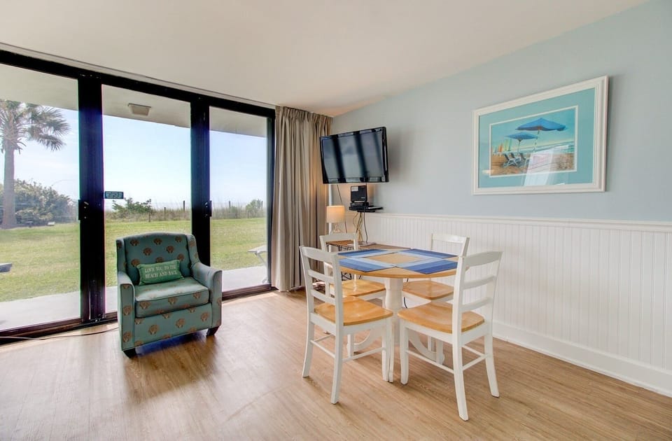 Atlantic Towers 101-print-003-008-Main Living Area-4200x2759-300dpi