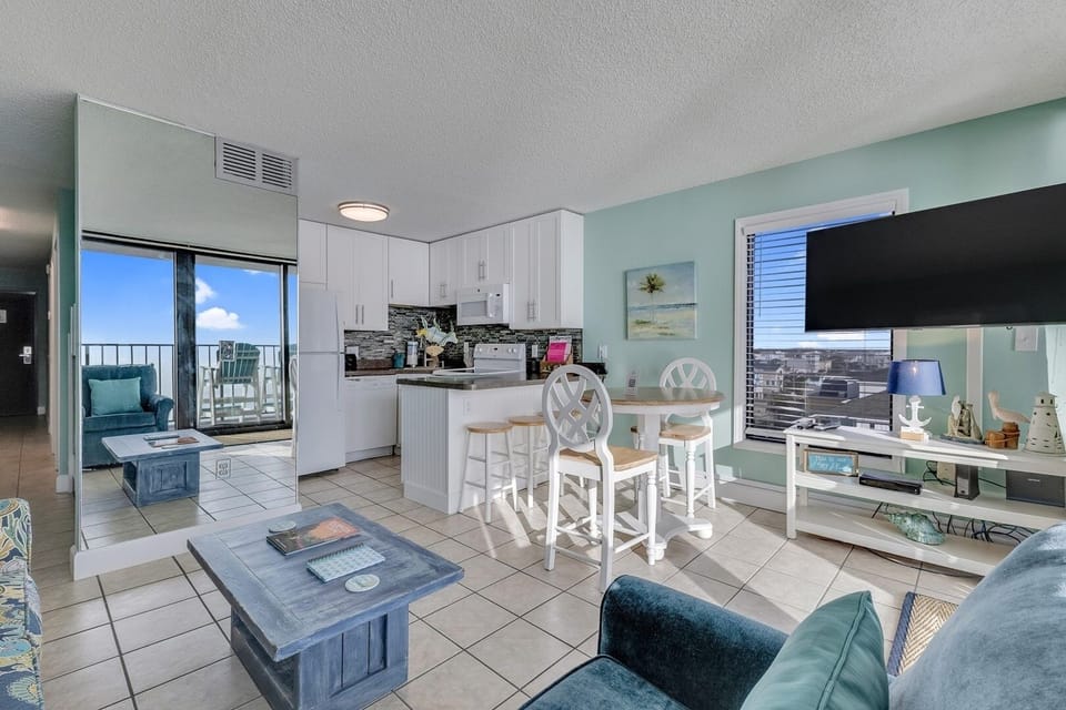 Atlantic Towers 701-print-006-014-Main Living Area-4200x2800-300dpi