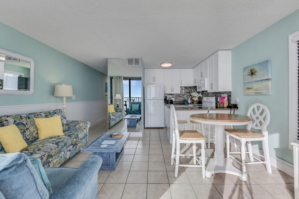 Atlantic Towers 701-print-005-022-Main Living Area-4200x2800-300dpi