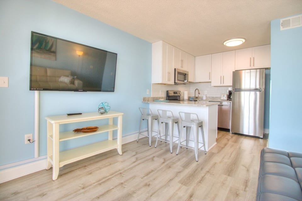 Atlantic Towers 1109-print-007-004-Kitchen-4200x2804-300dpi