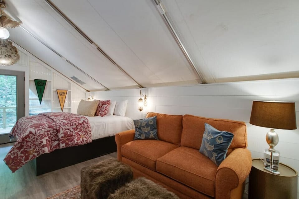 Hogwarts-Themed Luxury Glamping Tent with Private Hot Tub and Forest Views