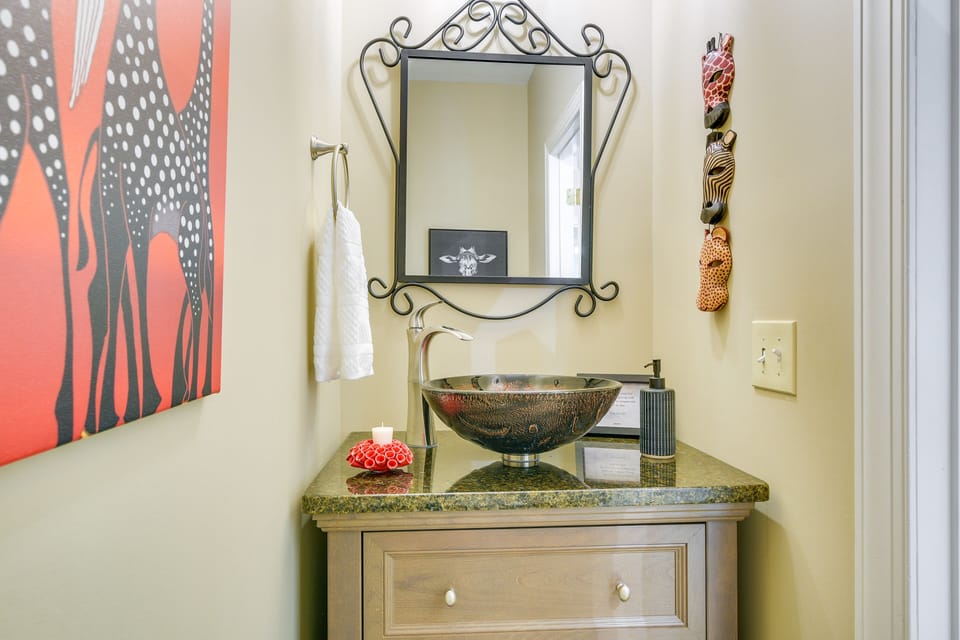 Half Bathroom | 1st Floor