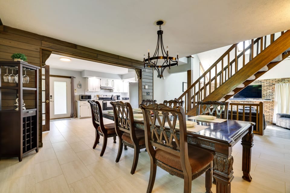 Dining Area | Central A/C | Self Check-In | 11 Mi to Camelback Mountain