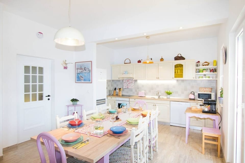 Dining room 1