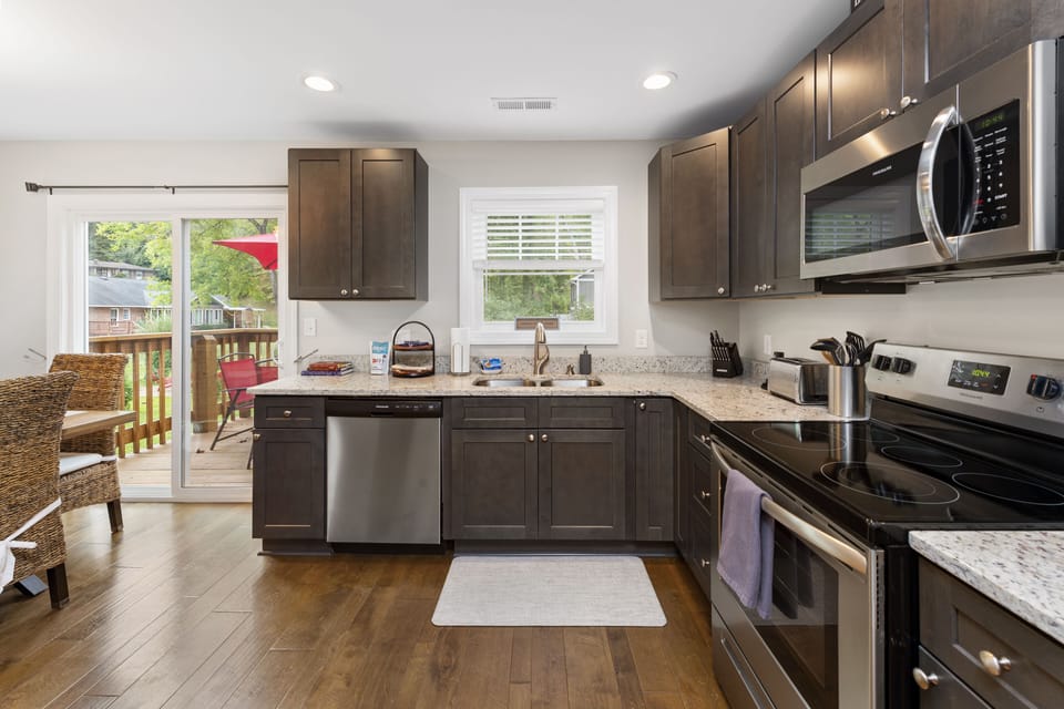 Fully equipped kitchen.