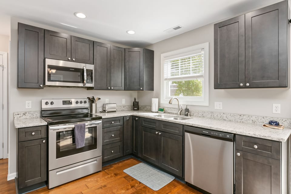 Fully equipped kitchen.