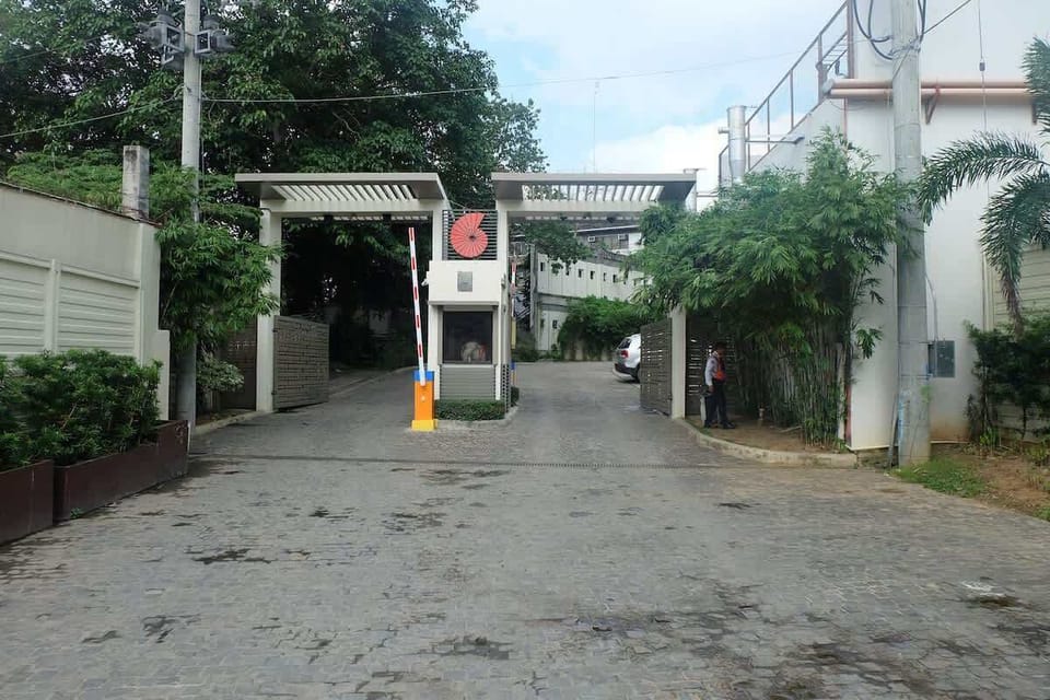 Backgate Entrance from the Airport