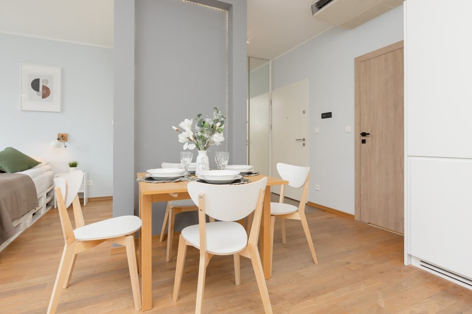 The living area is perfect for unwinding after a day of sightseeing. 