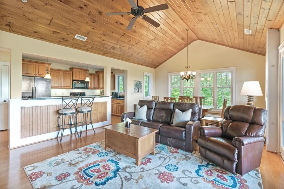 Living Room--- Cozy and Inviting