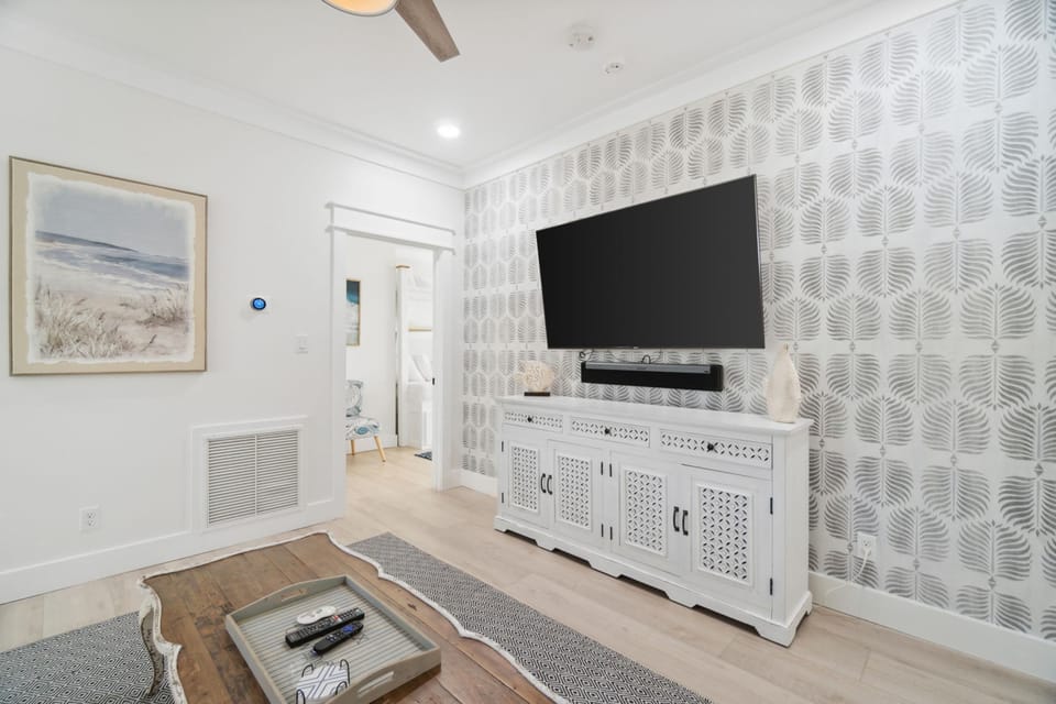 Upstairs Living Area