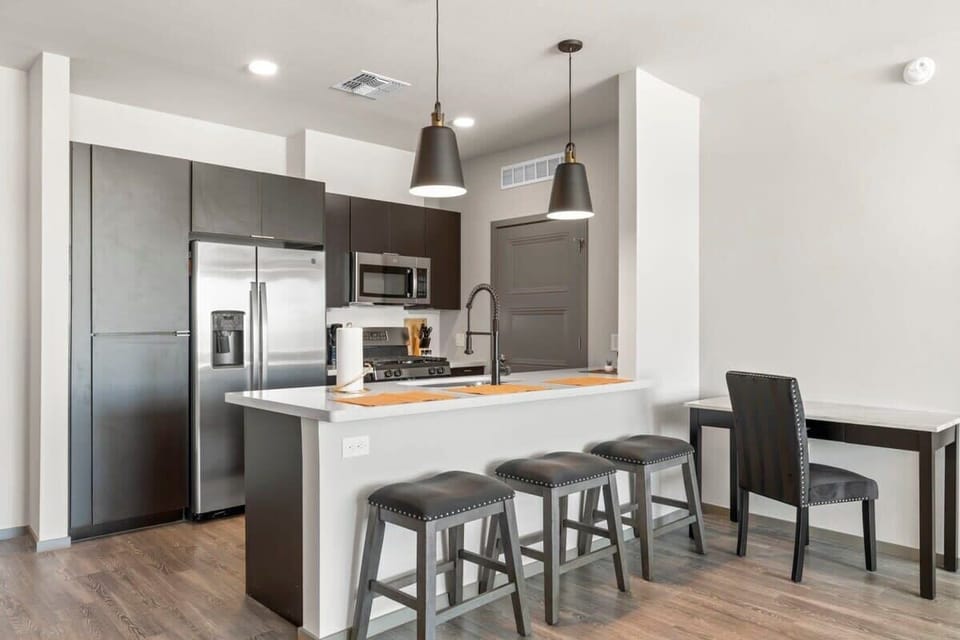 Unit 1 - Fully equipped ktchen and dining area