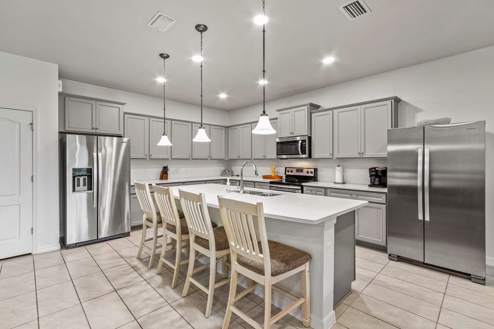 Full Kitchen - two refrigerators