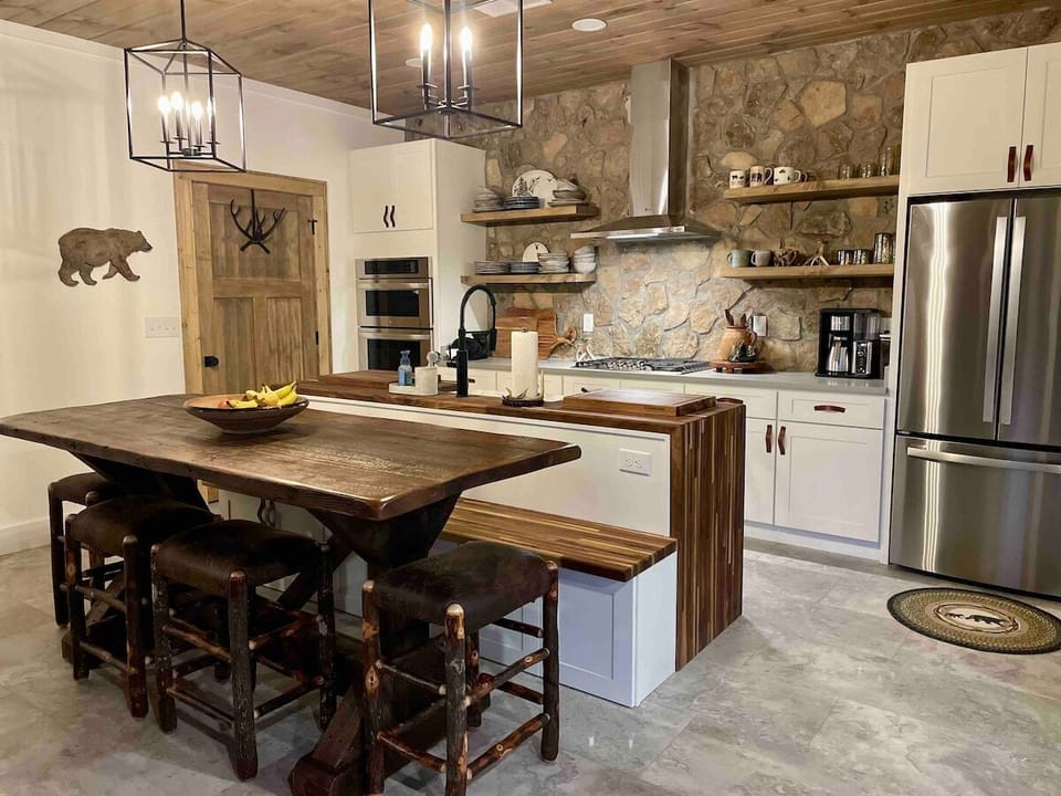 Eat in kitchen 