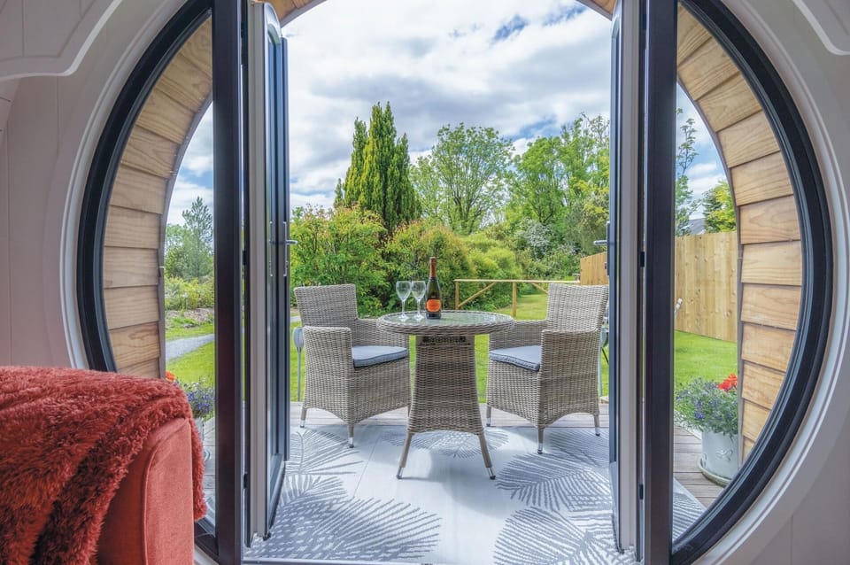 Woody's - 1 Bedroom Pod - Cold Inn (15764)