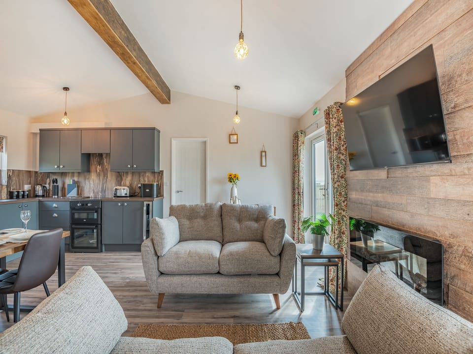 Open plan living space | West End Farm Lodge Alabaster, Ruardean, Forest of Dean