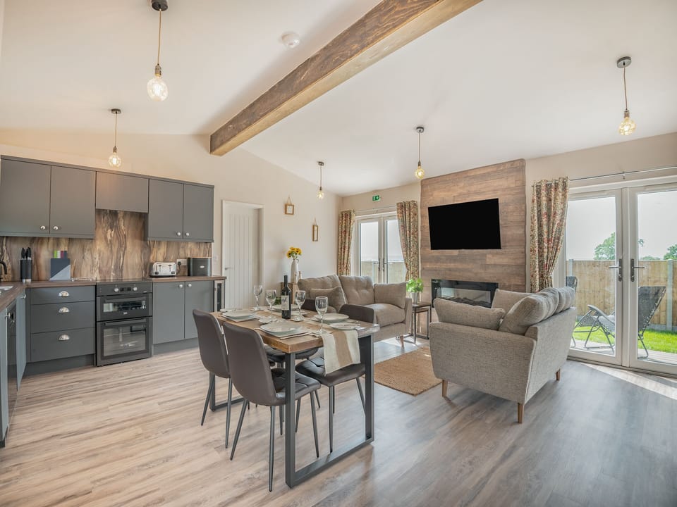 Open plan living space | West End Farm Lodge Alabaster, Ruardean, Forest of Dean