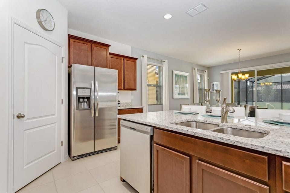 7036OakwoodSt,Solterra_10
