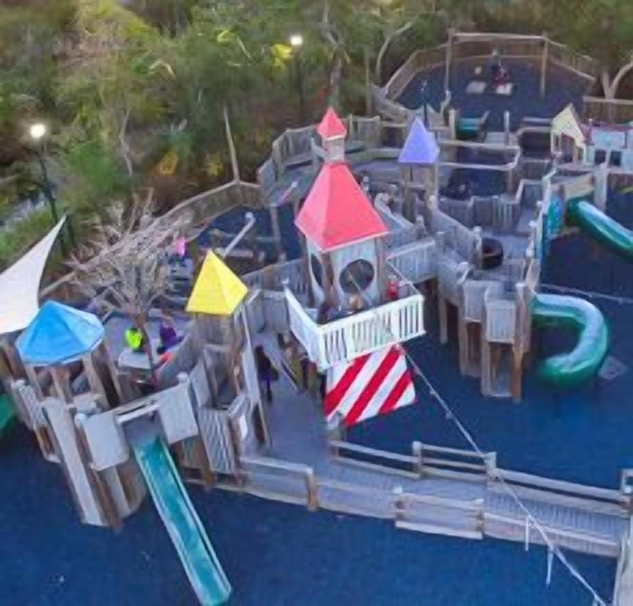 Baytowne Wharf - Playground!