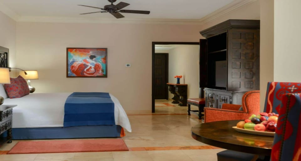 Pueblo-Bonito-Sunset-Junior-Suite-Oceanview-6-5a79ff38c68a6-620x450-2050