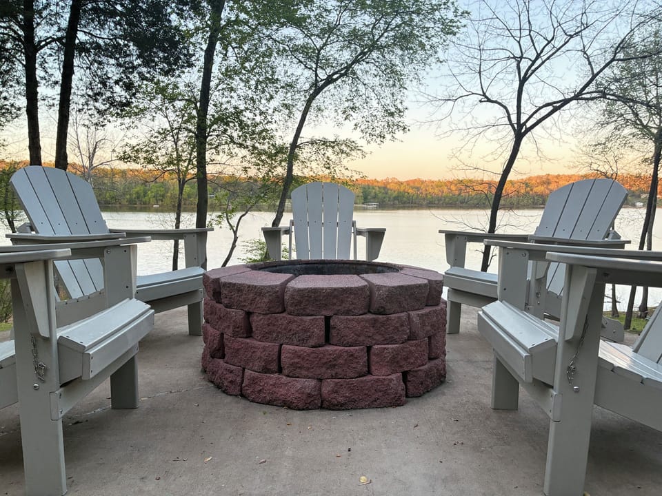 End the day by the firepit, under the stars, surrounded by nature and views.