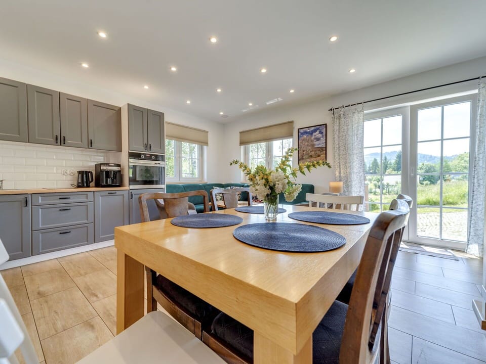 Cabinetry, Furniture, Property, Countertop, Plant, Table, Window, Chair, Interior Design, Wood