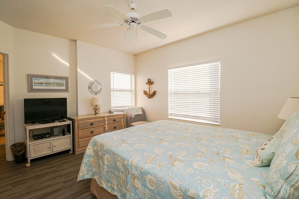 St. Augustine Beach Rentals Master Bedroom