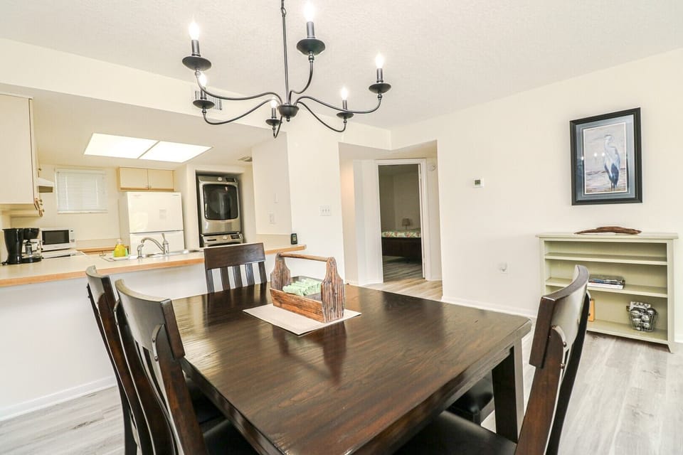 St. Augustine Beach Rentals Dining Room