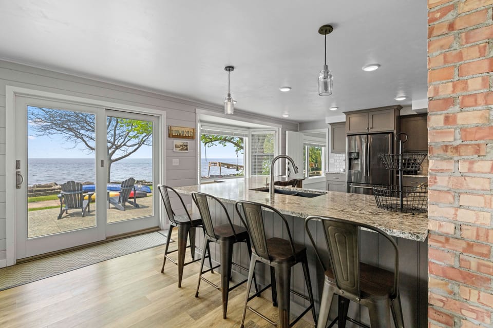 Island Seating for 4