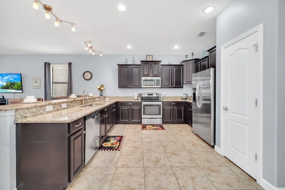 1490 Moon Valley Dr_04.jpg
