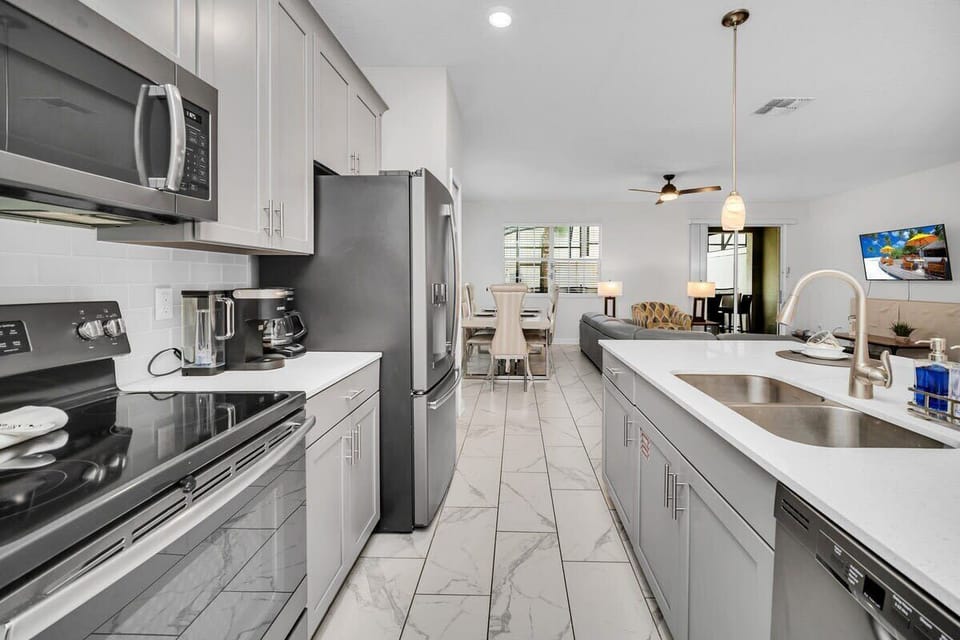 8978 Stinger Dr, Champions Gate_06.jpg