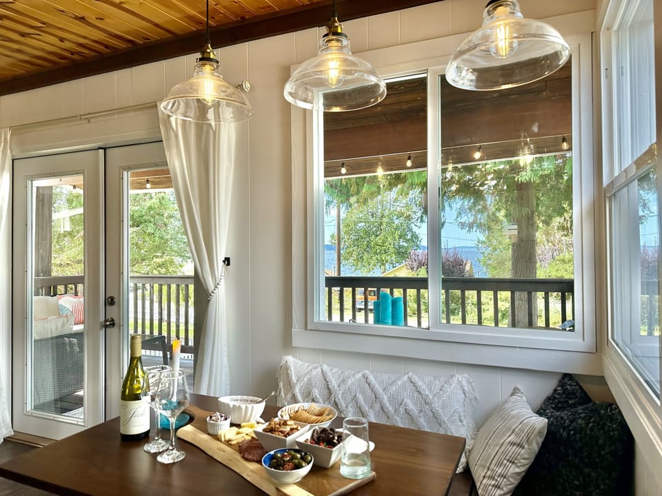 Sitting area for dining