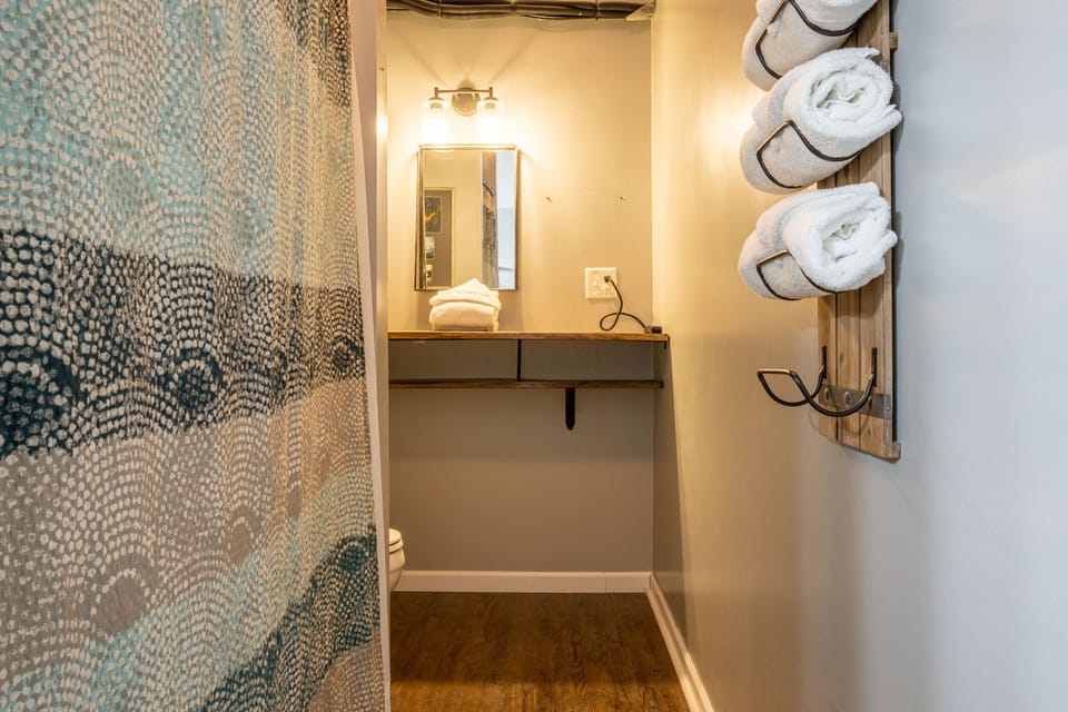 Master bathroom 