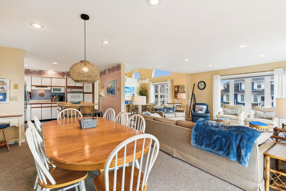 Main Level,Dining Area,