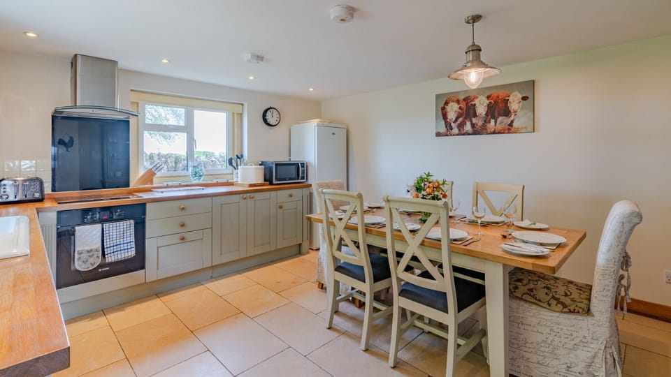 Kitchen/Diner, Bill's Cottage, Bolthole Retreats