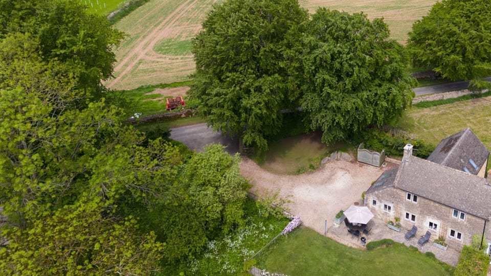 Aerial View, Bill's Cottage, Bolthole Retreats