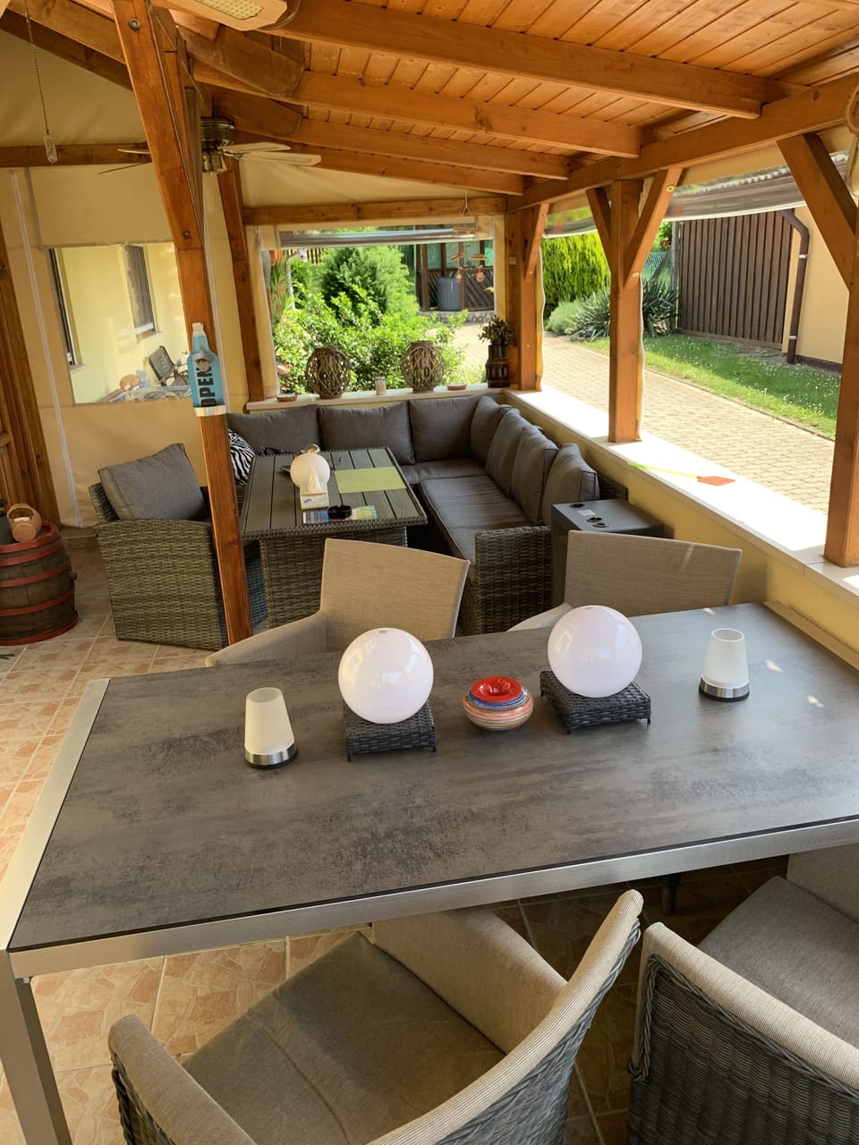 Outdoor dining
