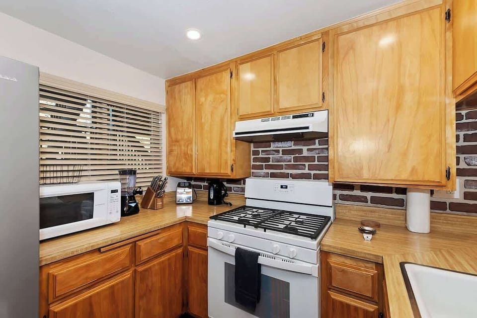Kitchen. 