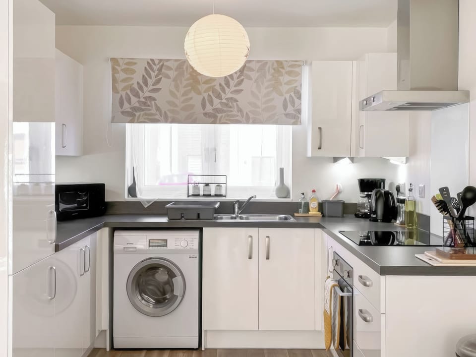 Kitchen | Home Choi, Culloden, near Inverness