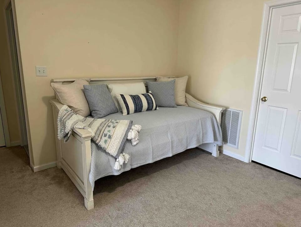 Upstairs day bed in the loft