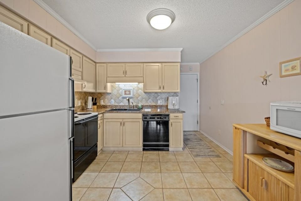 A fully stocked kitchen makes meal preparation a breeze.