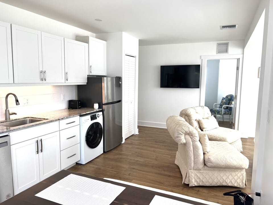 Kitchen area with washer dryer , dishwasher all fully equipped 
