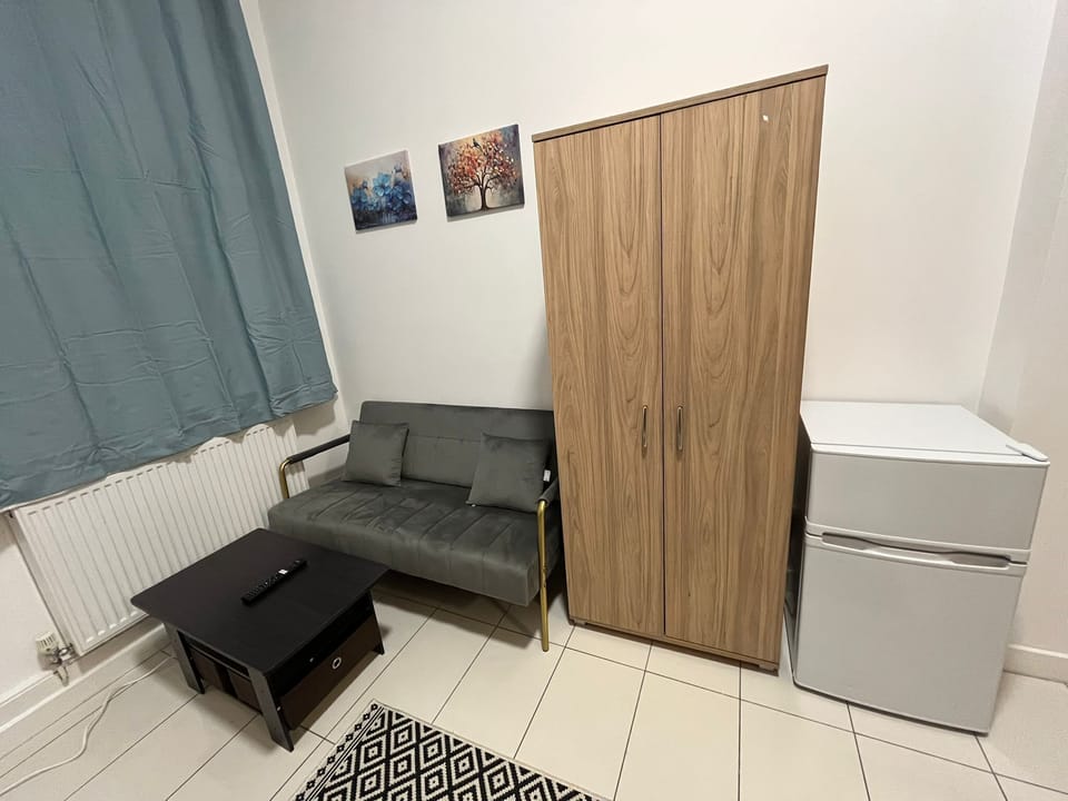 Living Room / Lounge