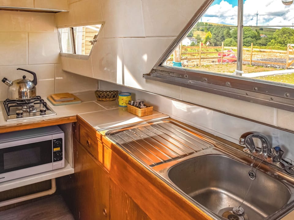 Kitchen | The Rose - Coynant Farm, Felindre, near Swansea 