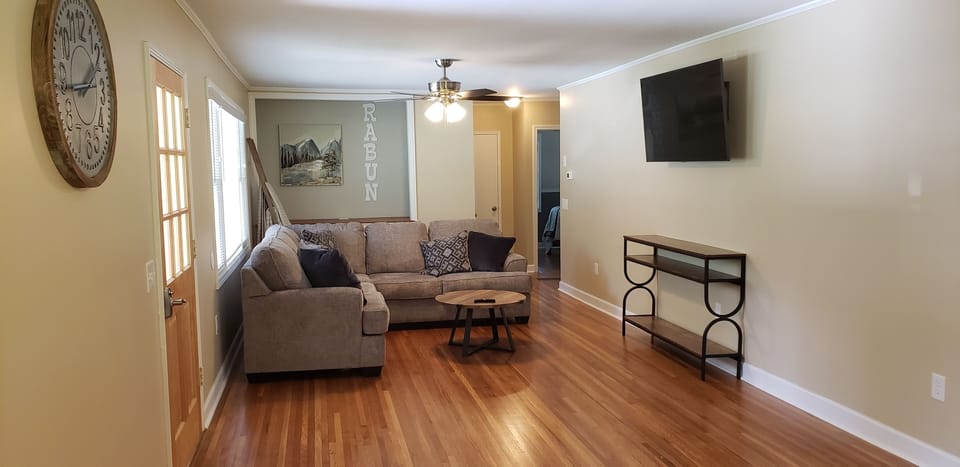 Living Room 
New comfortable couch. Smart TV (HULU access provided)